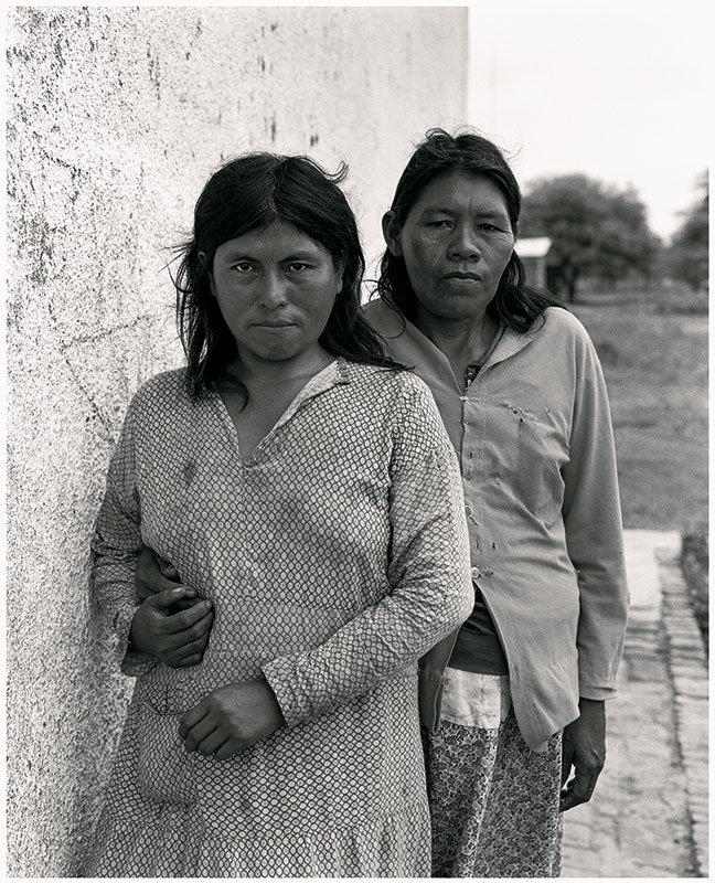 Elina Dominga y Francisca Caballero, amigas